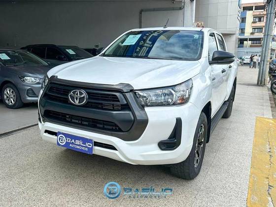 TOYOTA HILUX 2.8 D-4D TURBO DIESEL CD POWER PACK 4X4 MANUAL